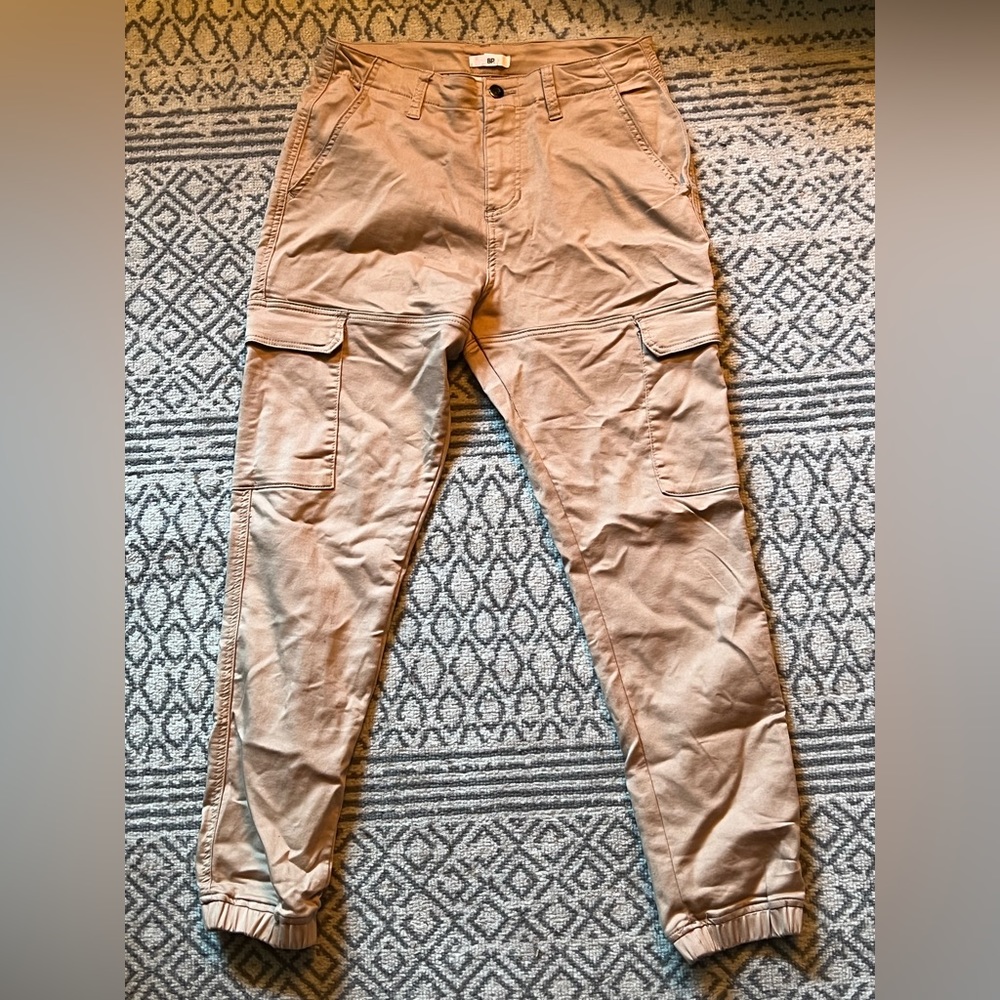 BP tan cuffed cargo pants size 30